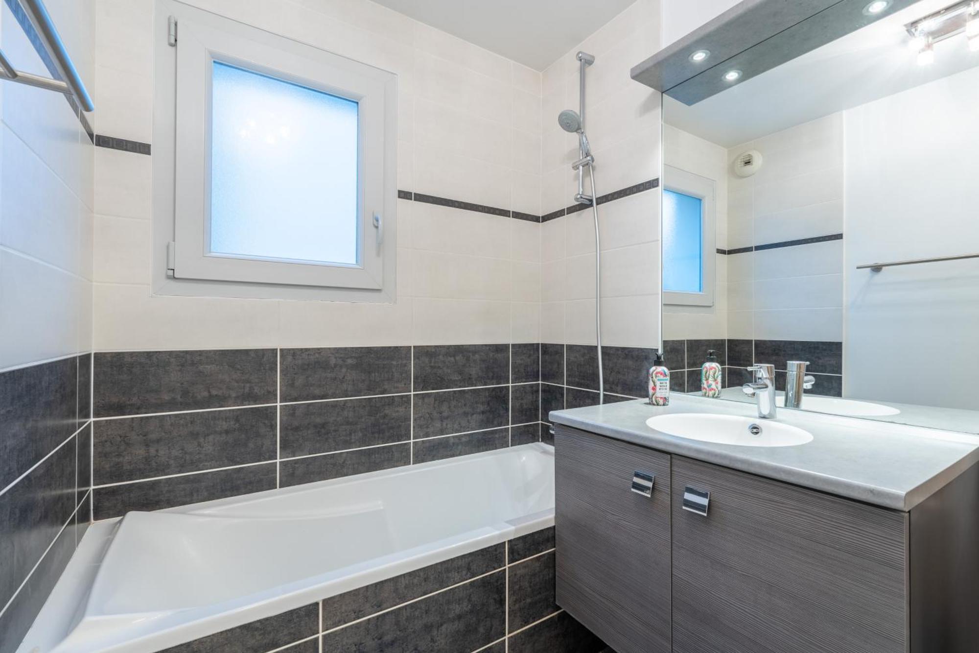 Charmant Appartement A 5 Minutes A Pied De La Vielle Ville Annecy Avec Parking Prive Екстериор снимка